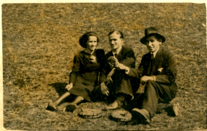 Leoncia, Mino y Armando Leoncia, Mino y Armando
